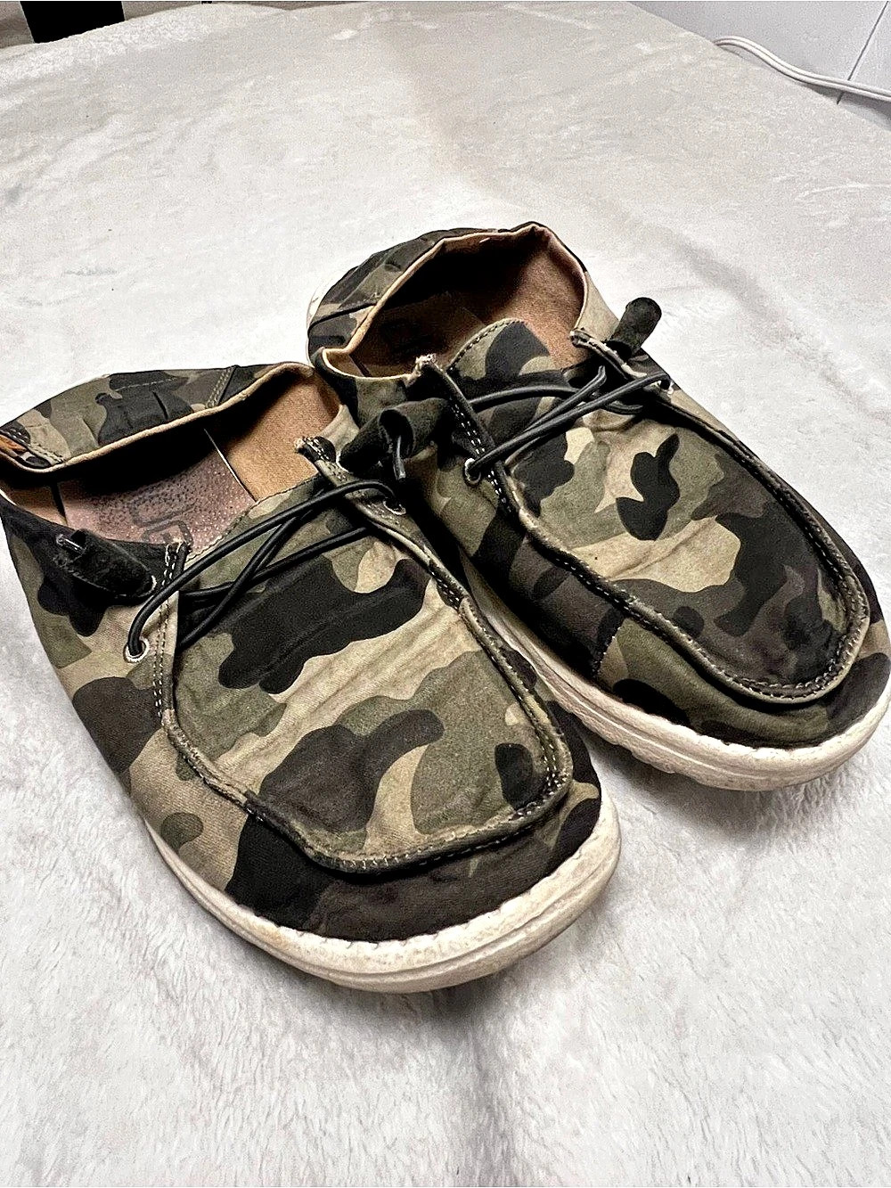 Hey Dude Wally Camo Sneakers Green & Black Women’s US 8, EU 39